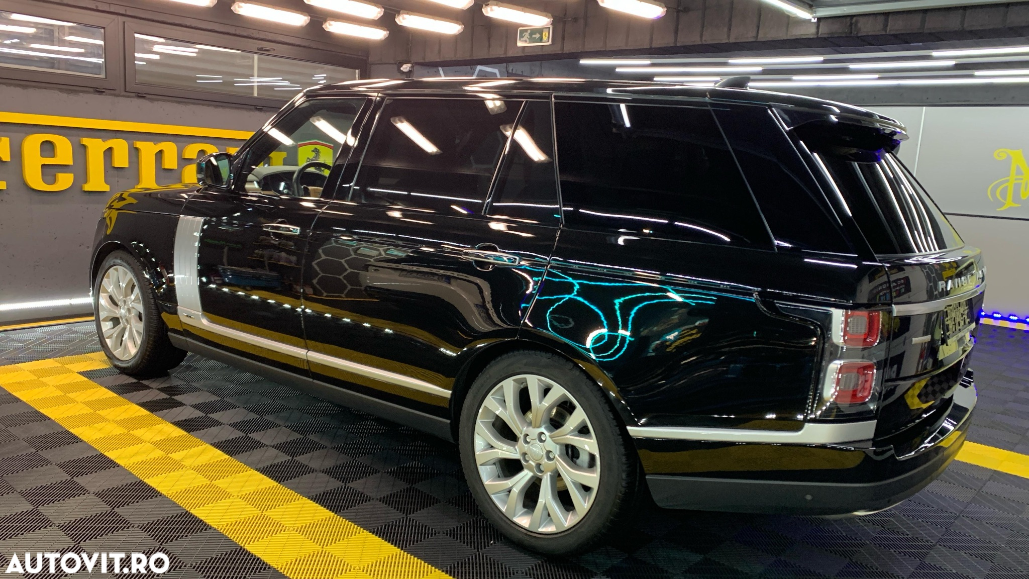 Land Rover Range Rover 3.0L SDV6 LWB Vogue - 27