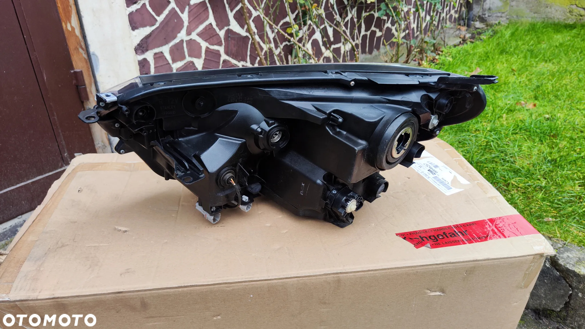 Toyota Rav4 Lift 16-19 Lampa Prawa Przód Zwykła Soczewka z LED DRL - 6