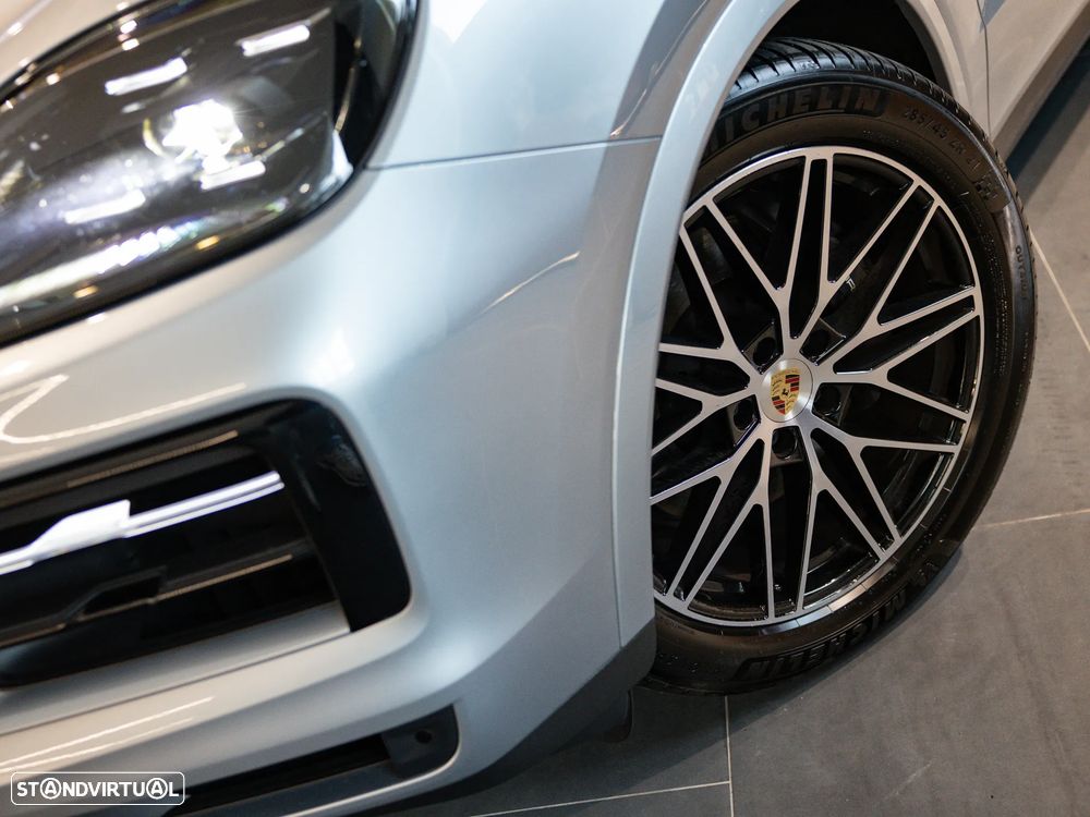 Porsche Cayenne E-Hybrid — fotografia 16