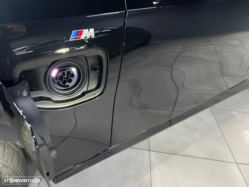 BMW 530 e Pack Desportivo M - 7