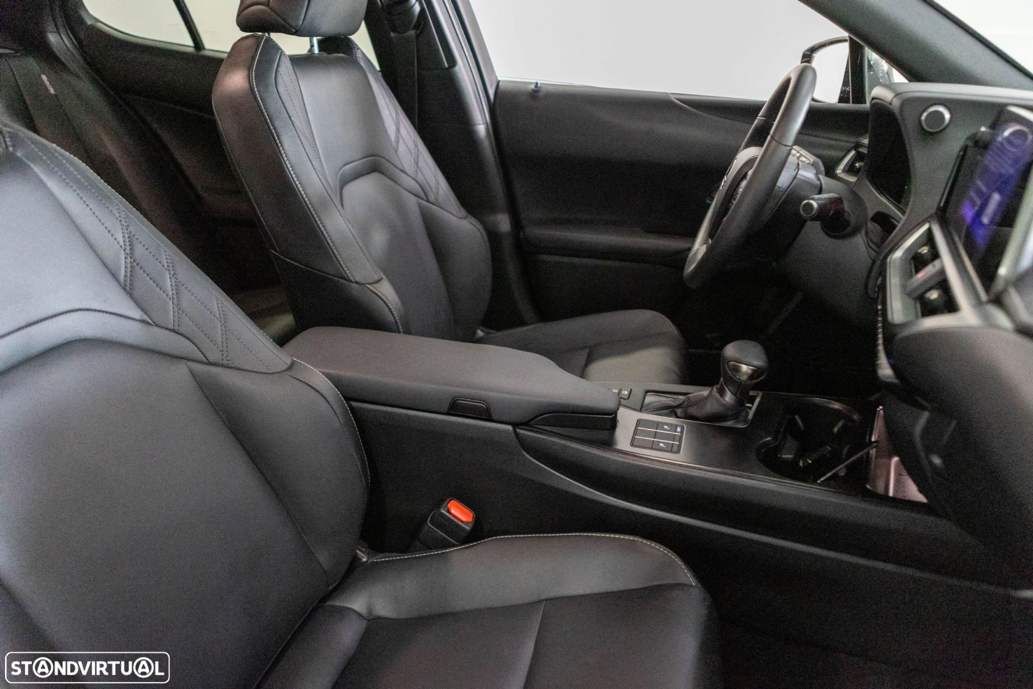 Lexus UX 250h F Sport - 13