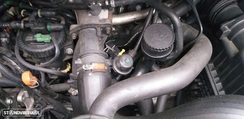 Peugeot 807 2.2 HDI de 2005 para peças - 4
