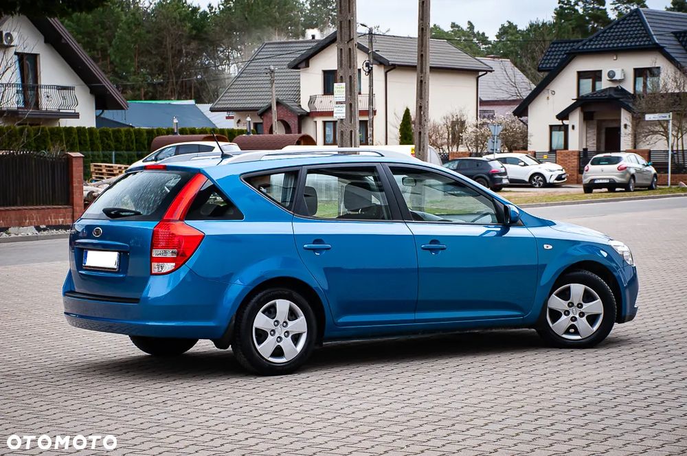 Kia Ceed 1.4 CVVT Dream-Team Edition - 13