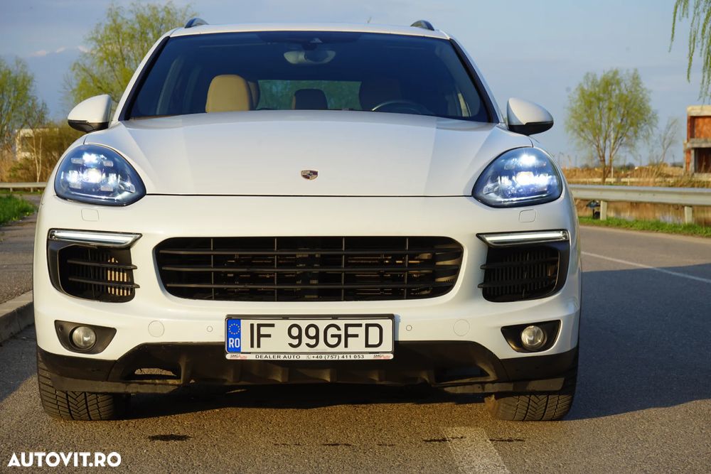Porsche Cayenne - 5