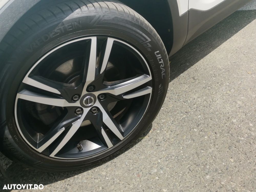 Volvo XC 40 D4 AWD R-Design - 19