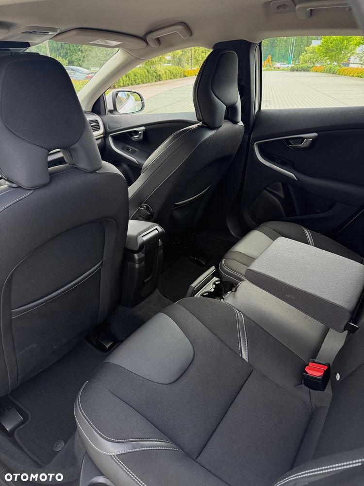Volvo V40 D2 - 8