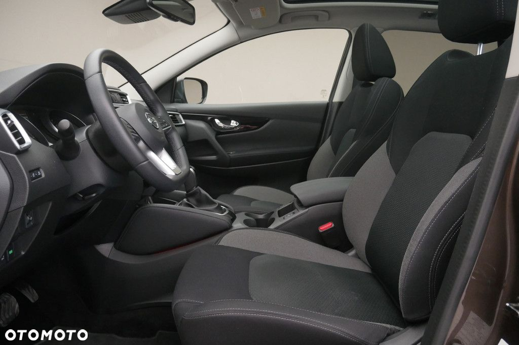 Nissan Qashqai - 12