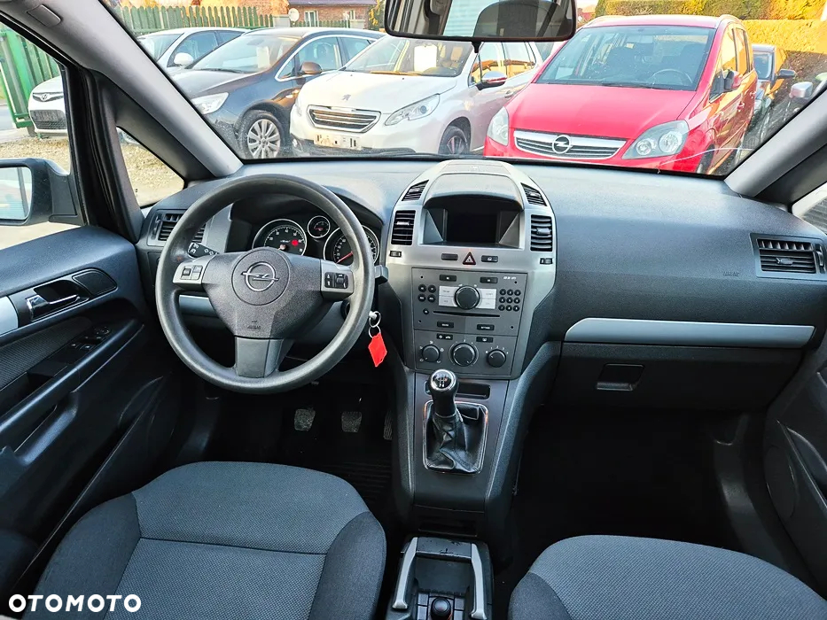 Opel Zafira 1.8 Cosmo - 37