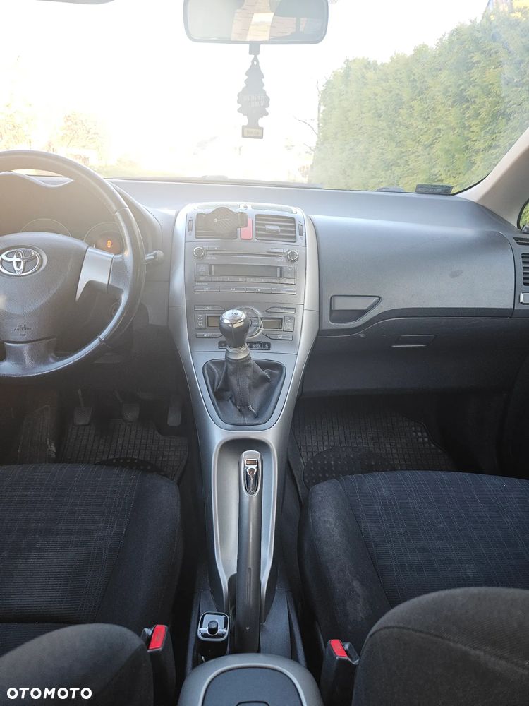Toyota Auris 1.4 D-4D Luna - 8