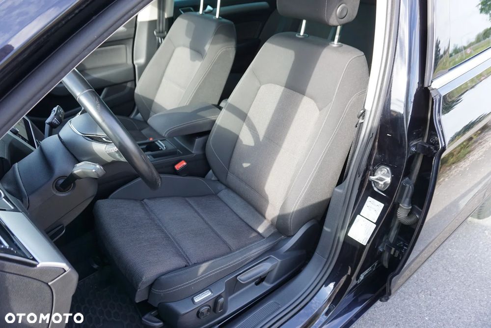 Volkswagen Passat 2.0 TDI BMT Comfortline - 17
