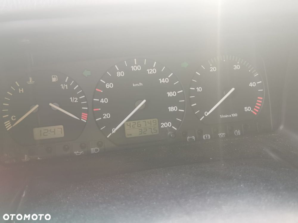 Volkswagen Caravelle Basis / CL - 11