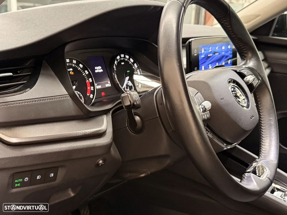 Skoda Octavia Break 2.0 TDI DSG - 15