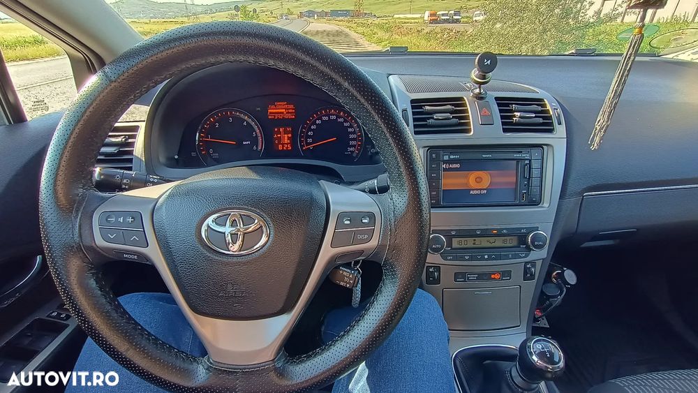 Toyota Avensis 2.0 D-4D Elegance - 16