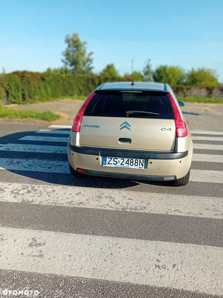 Citroën C4 1.6 HDi SX - 20