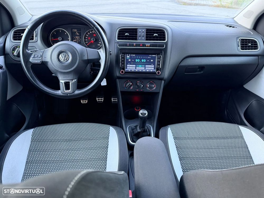 VW Polo 1.6 TDI Confortline BlueMotion - 15
