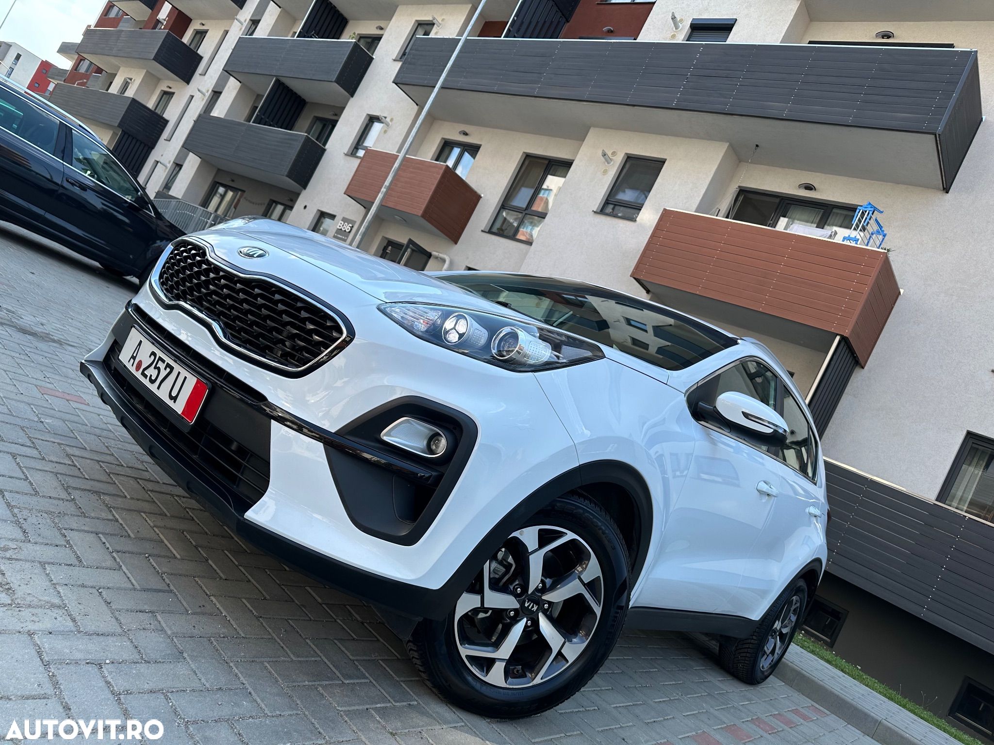 Kia Sportage 1.6 CRDI 2WD Eco-Dynamics+ (48V M-H) Black Edition - 1