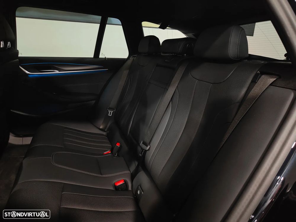 BMW 530 e Pack Desportivo M - 41