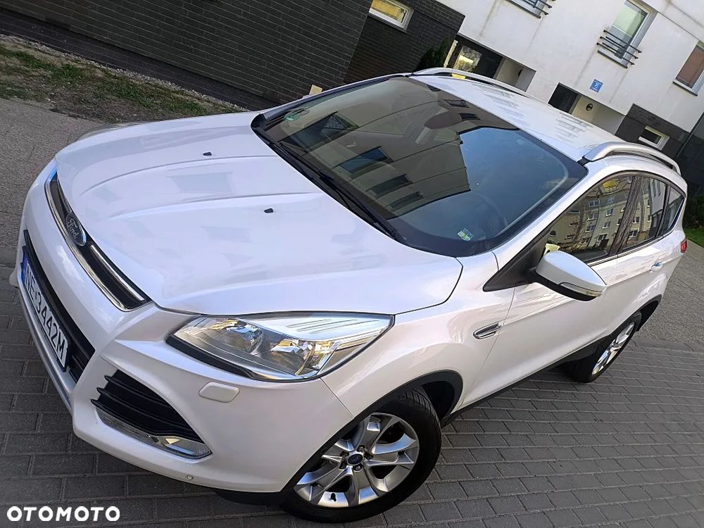 Ford Kuga 2.0 TDCi 2x4 Titanium - 16