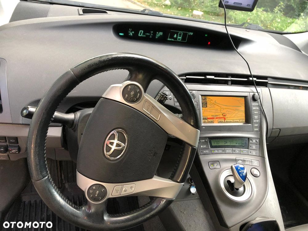 Toyota Prius - 3