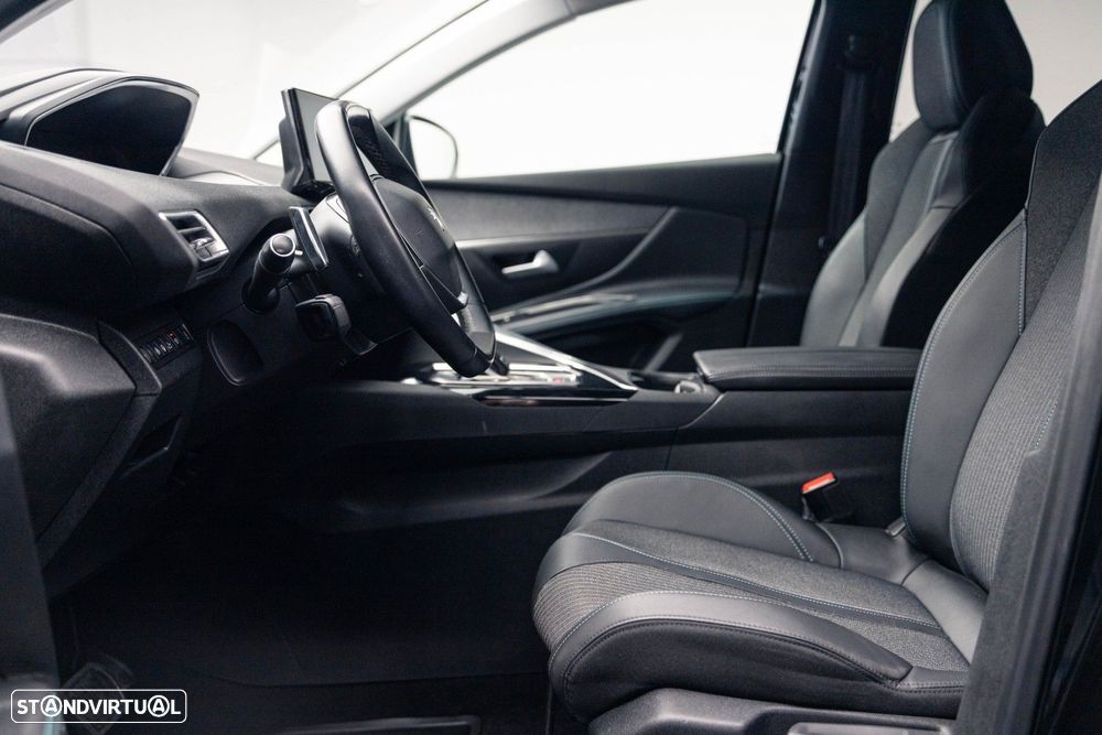 Peugeot 5008 1.5 BlueHDi Allure EAT8 - 17