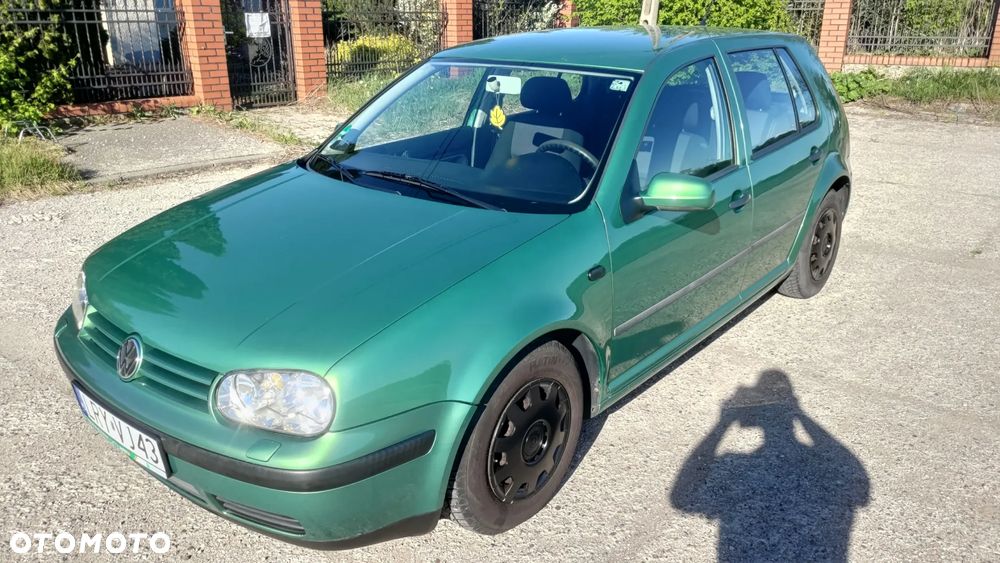 Volkswagen Golf - 3