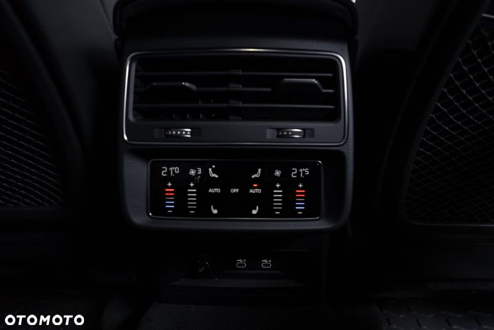 Audi RS Q8 TFSI quattro tiptronic - 12