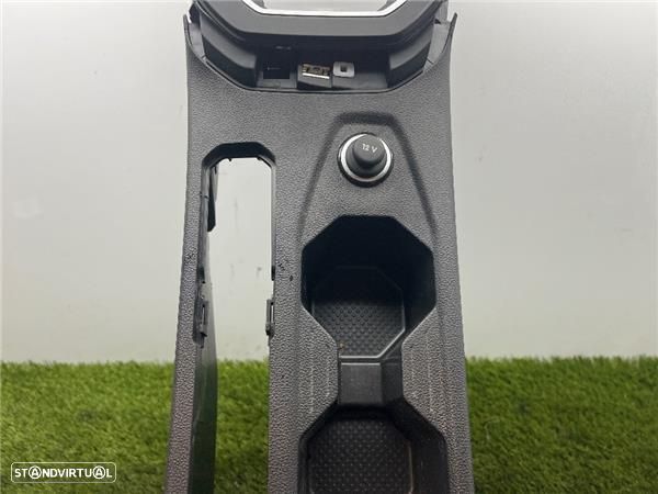 CONSOLA CENTRAL VOLKSWAGEN TAIGO - 3