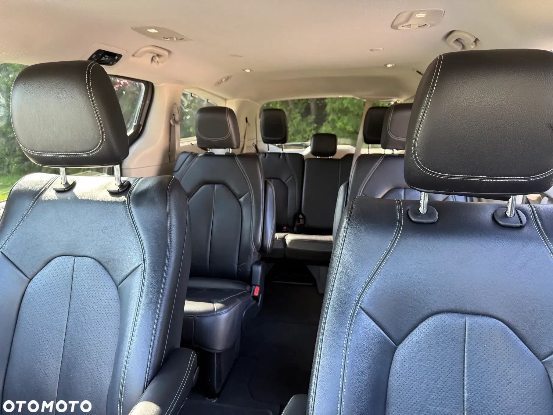 Chrysler Pacifica - 21
