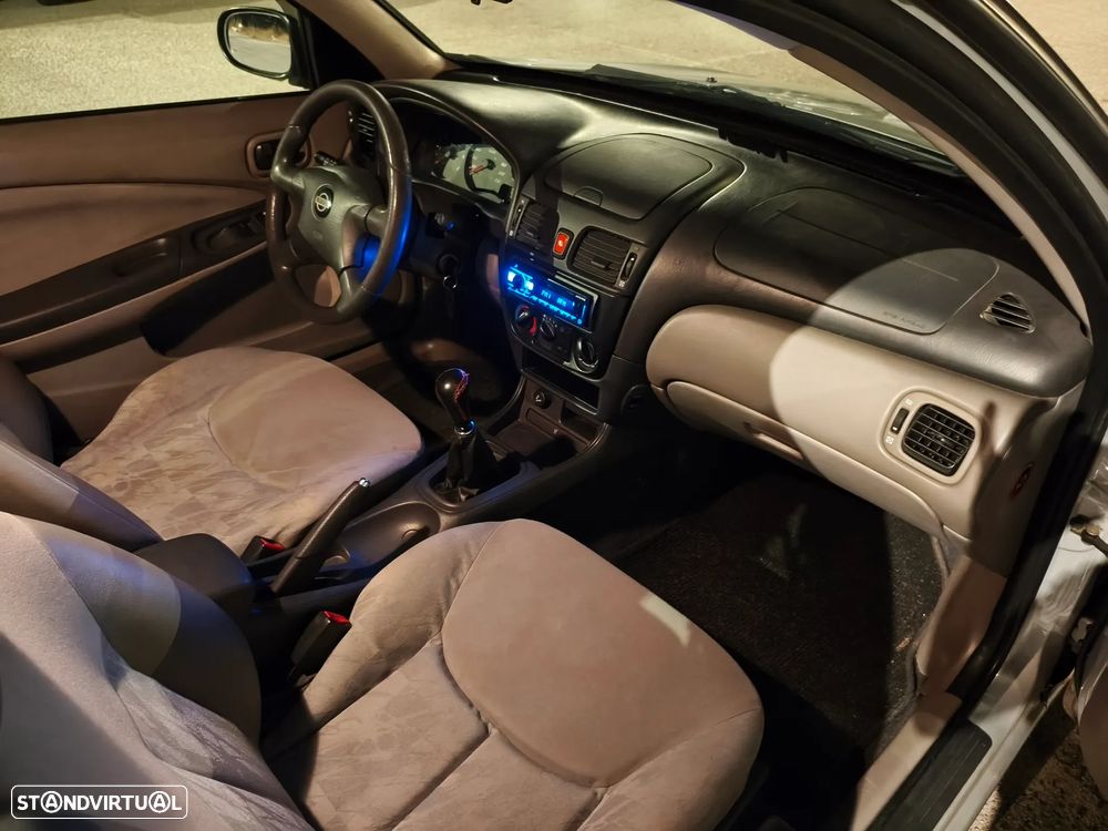 Nissan Almera 2.2 Di Elegance - 6