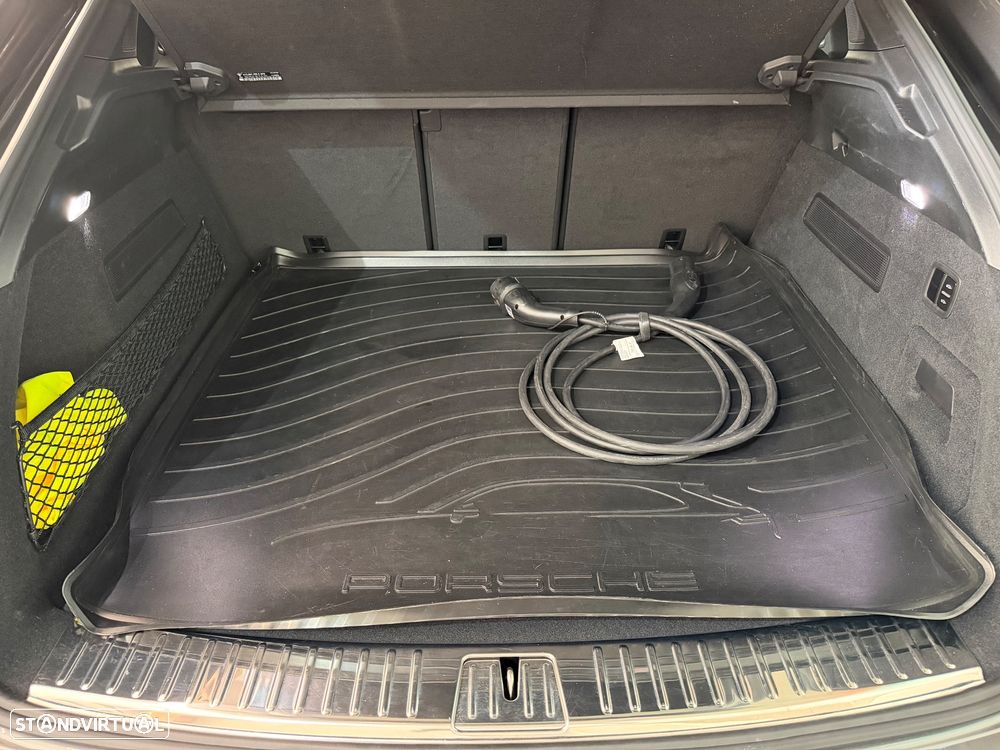 Porsche Cayenne Coupé E-Hybrid Platinum Edition - 9