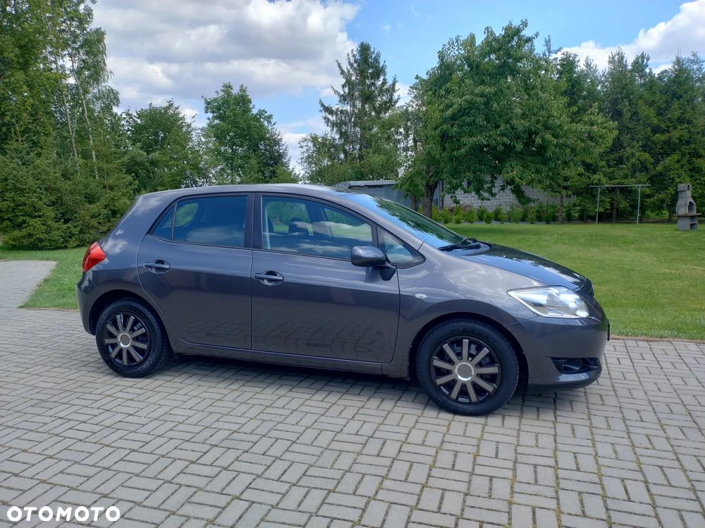 Toyota Auris 1.6 VVT-i Executive - 3