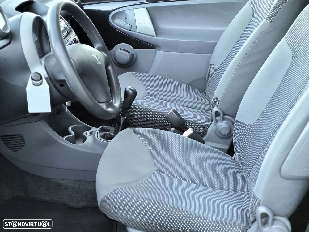 Peugeot 107 1.0 Urban - 9