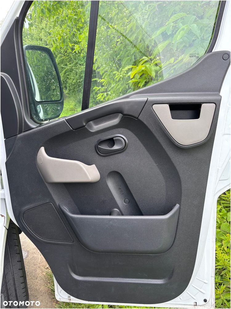 Renault Master III L2H2 - 18