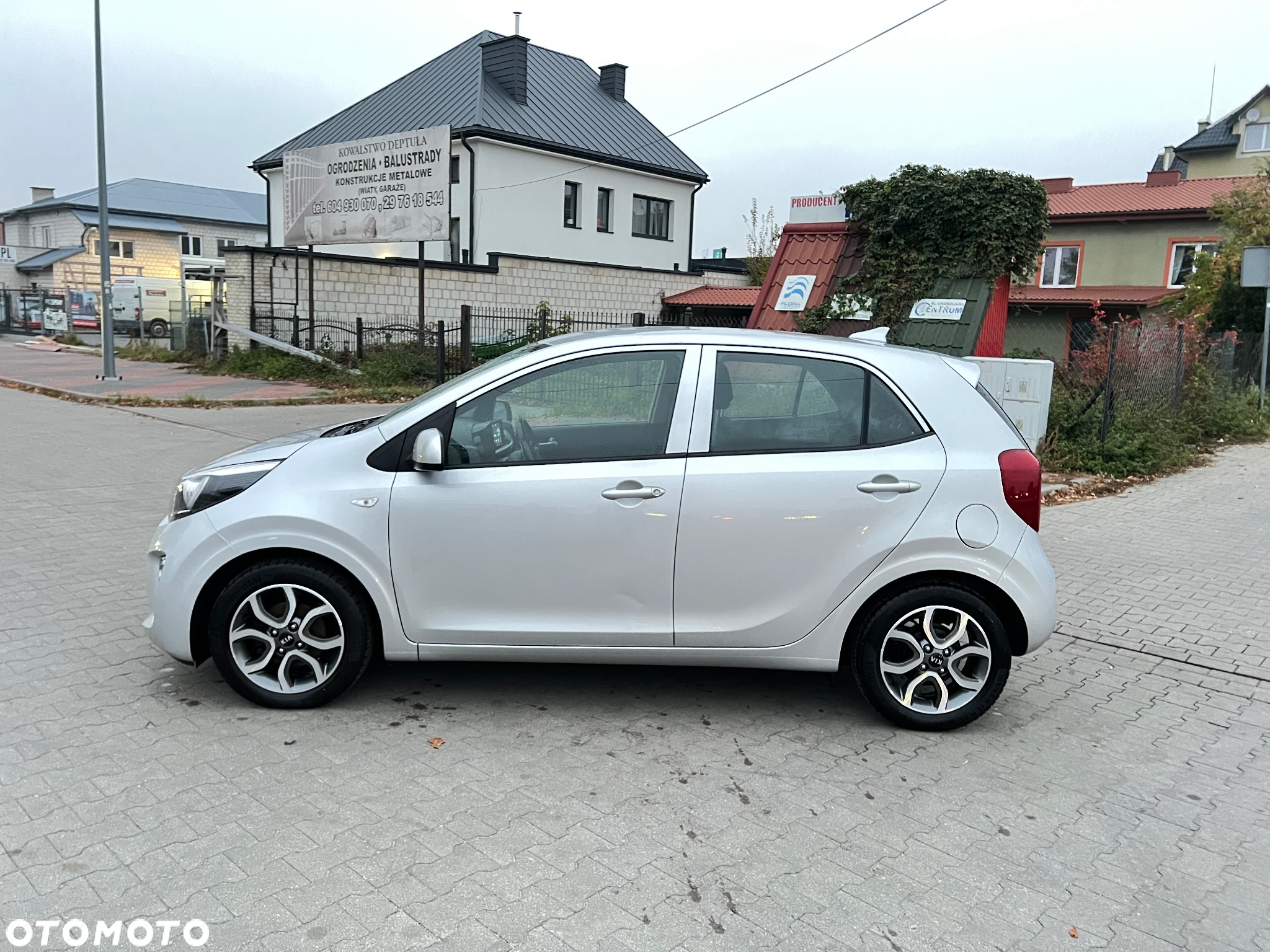 Kia Picanto 1.0 L - 4