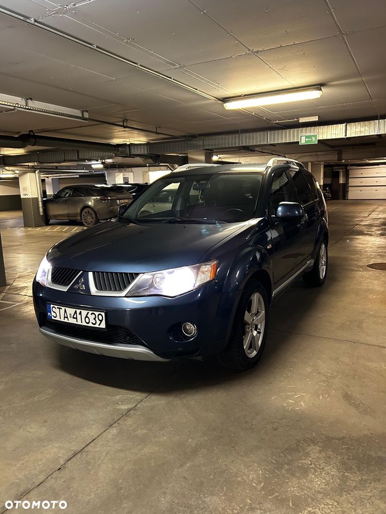 Mitsubishi Outlander 2.0 DID Instyle NAVI - 6