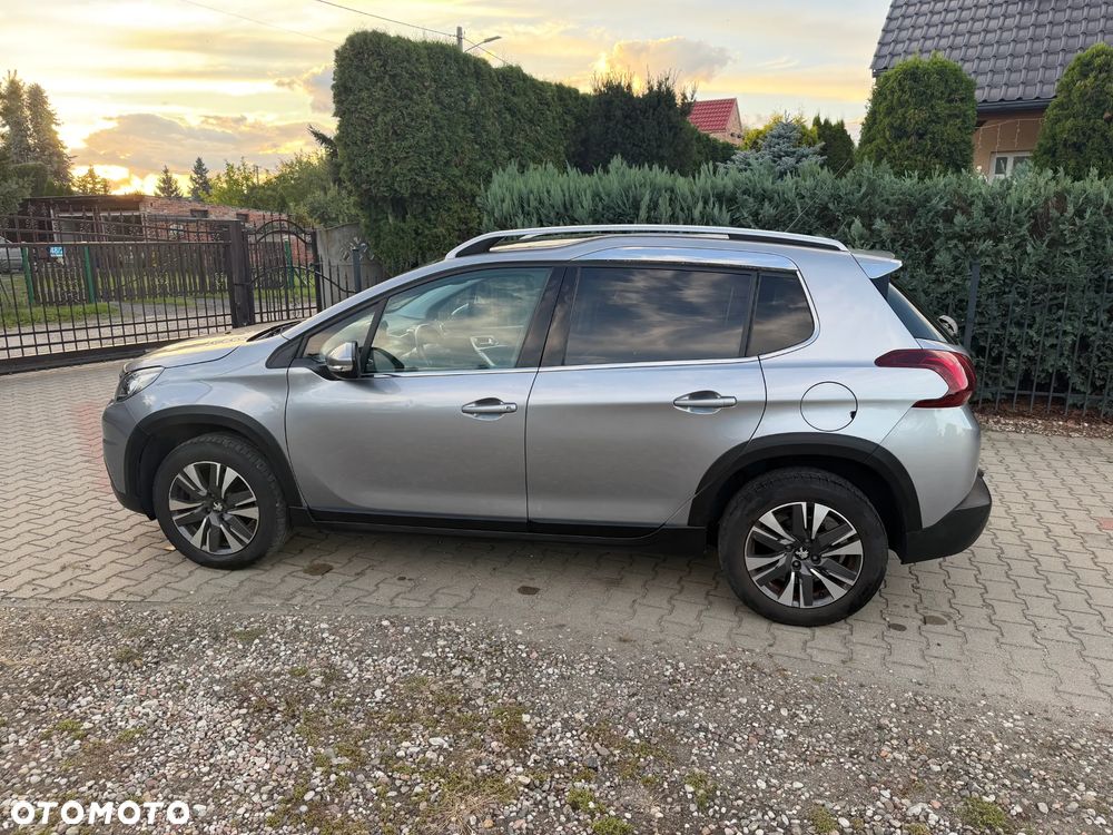 Peugeot 2008 PureTech 110 Stop&Start Allure - 4