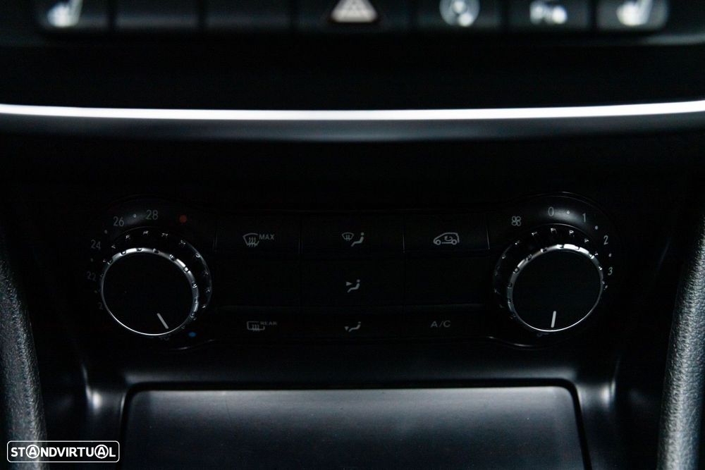 Mercedes-Benz CLA 200 d Shooting Brake Urban - 39