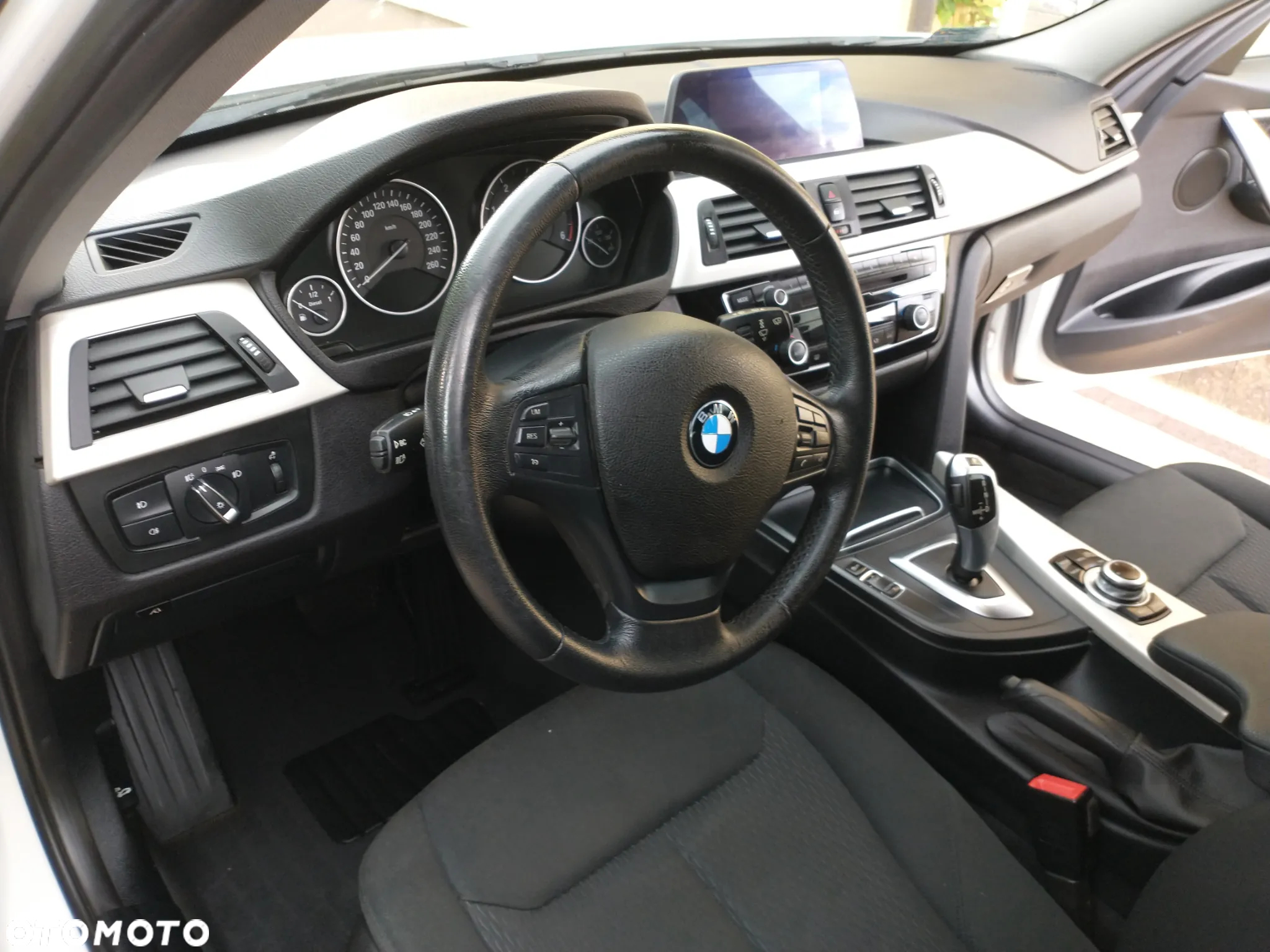 BMW Seria 3 320d xDrive - 7