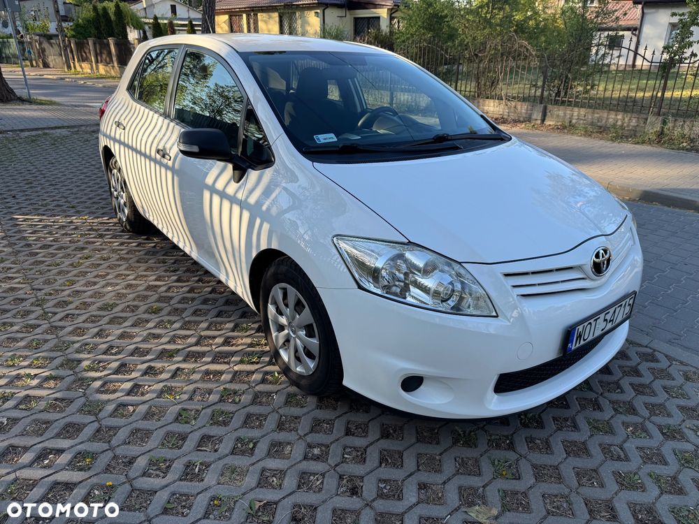 Toyota Auris 1.4 D-4D 2010 - 3