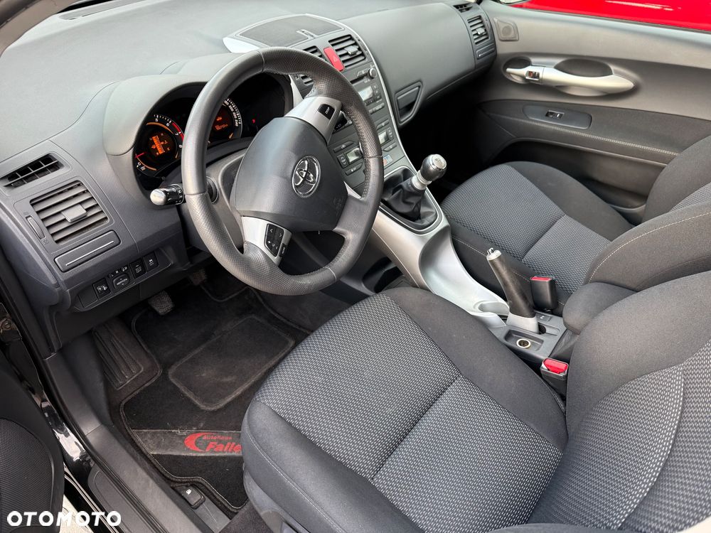 Toyota Auris 1.33 VVT-i Terra Start - 4