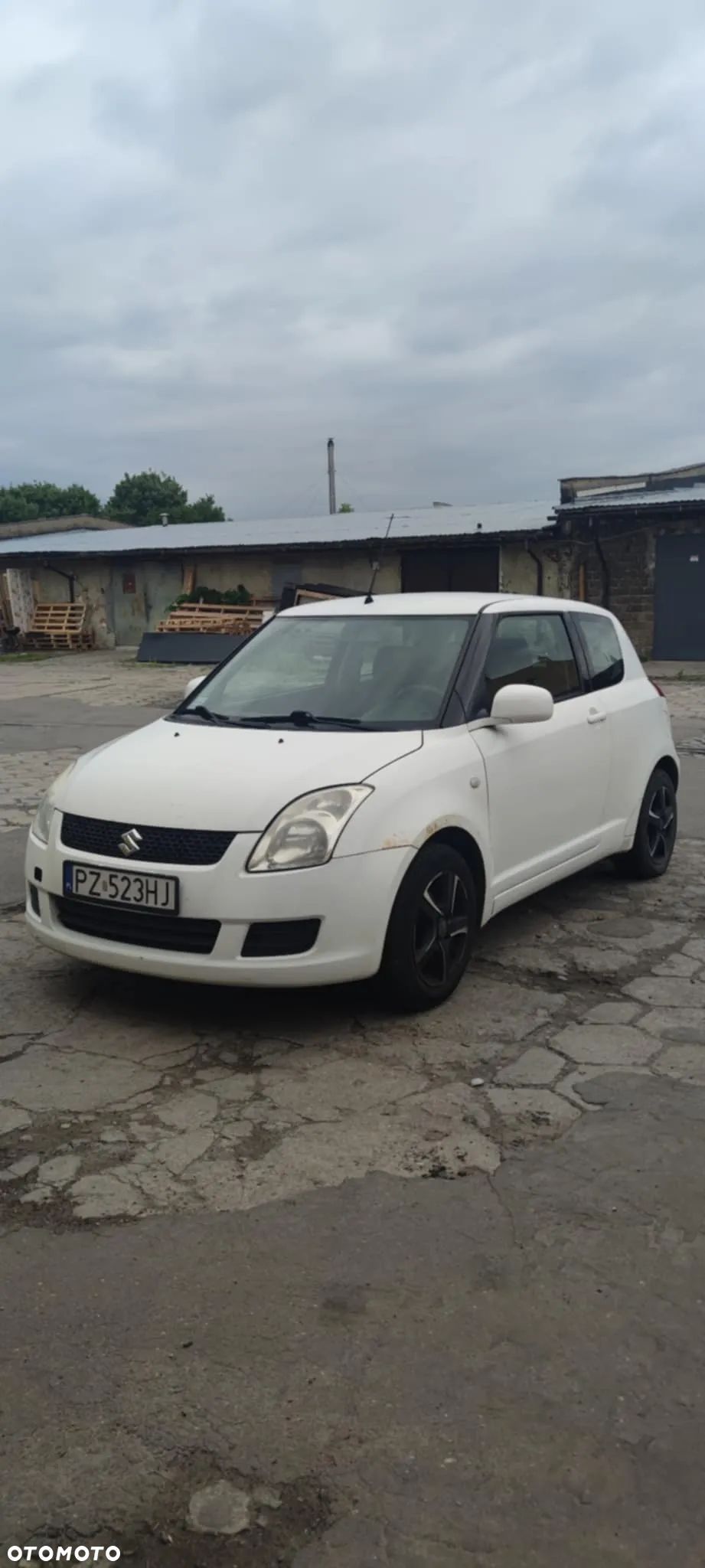 Suzuki Swift - 1