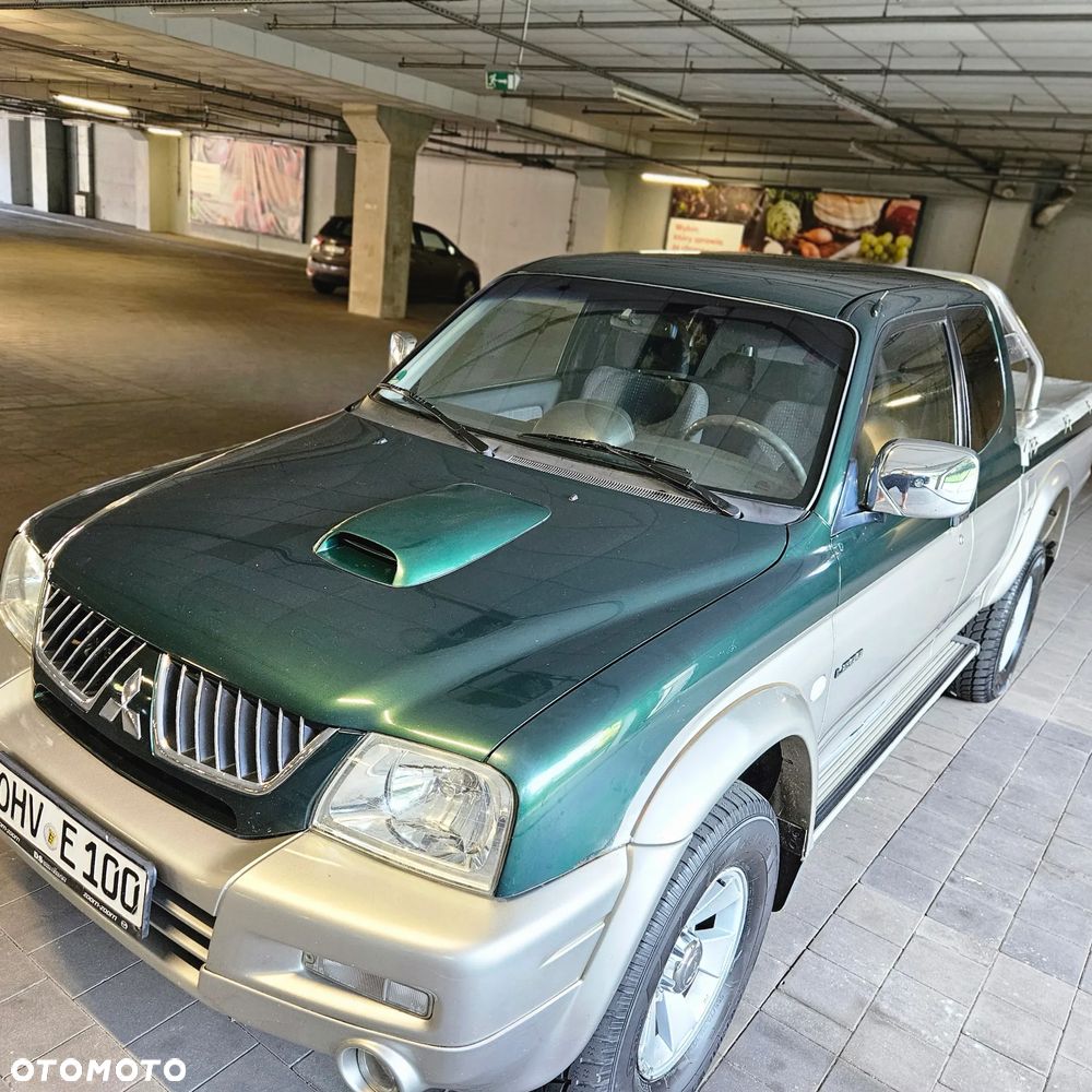 Mitsubishi L200 Pick Up 4x4 Intense Club Cab - 25