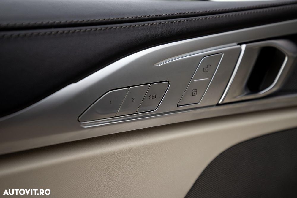 BMW Seria 8 - 35