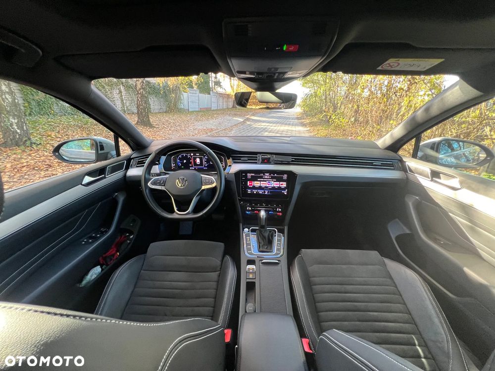 Volkswagen Passat 2.0 TDI Elegance DSG - 19