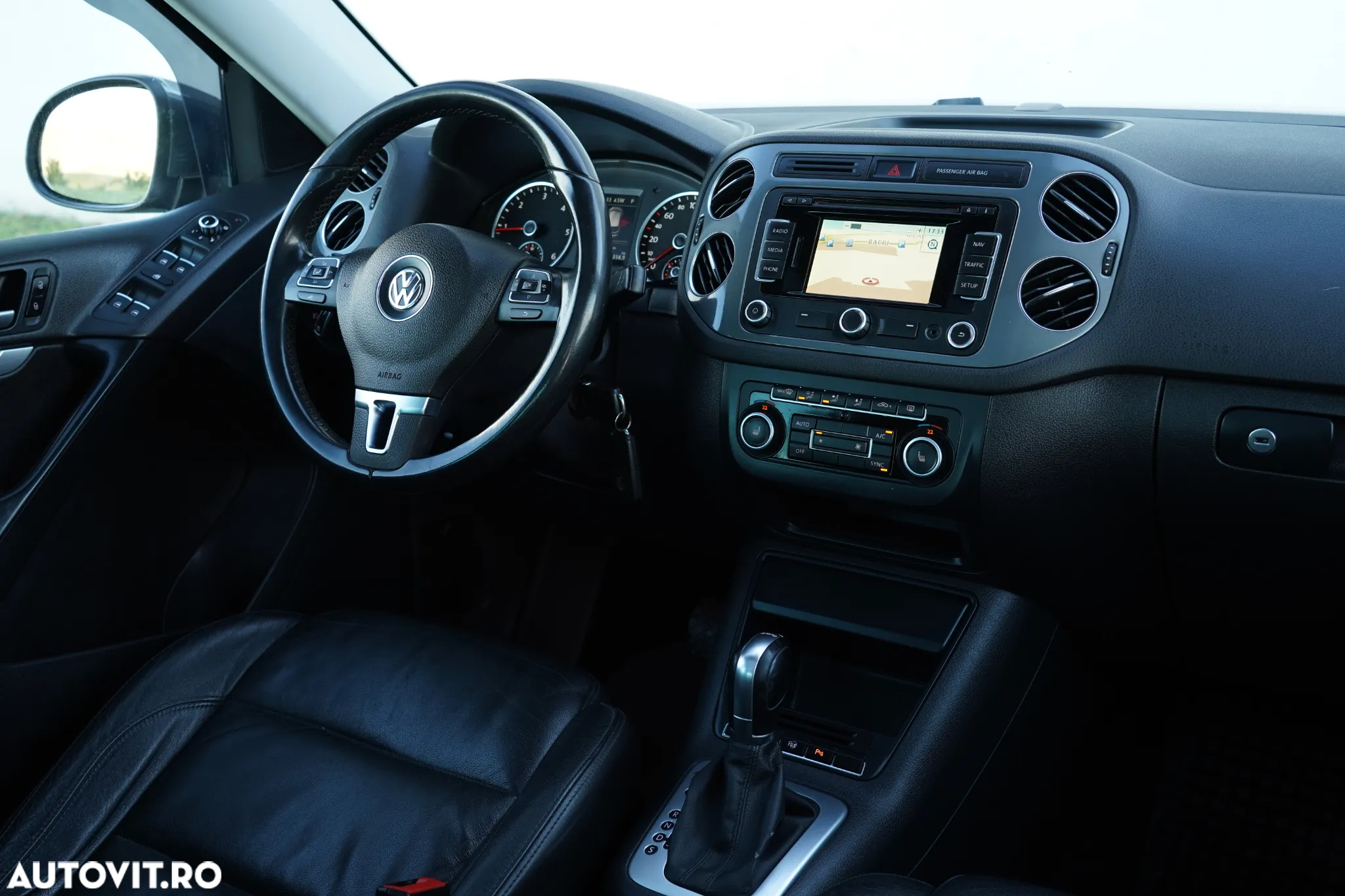 Volkswagen Tiguan 2.0 TDI DPF 4Motion BlueMotion Technology DSG Exclusive - 11