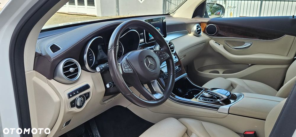 Mercedes-Benz GLC 220 d 4Matic 9G-TRONIC - 30