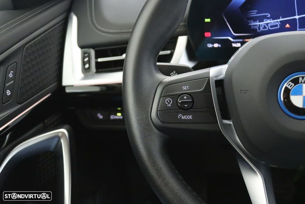 BMW iX1 xDrive30 xLine - 13