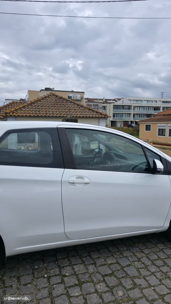 Toyota Yaris 1.4 D-4D ACtive+AC - 6