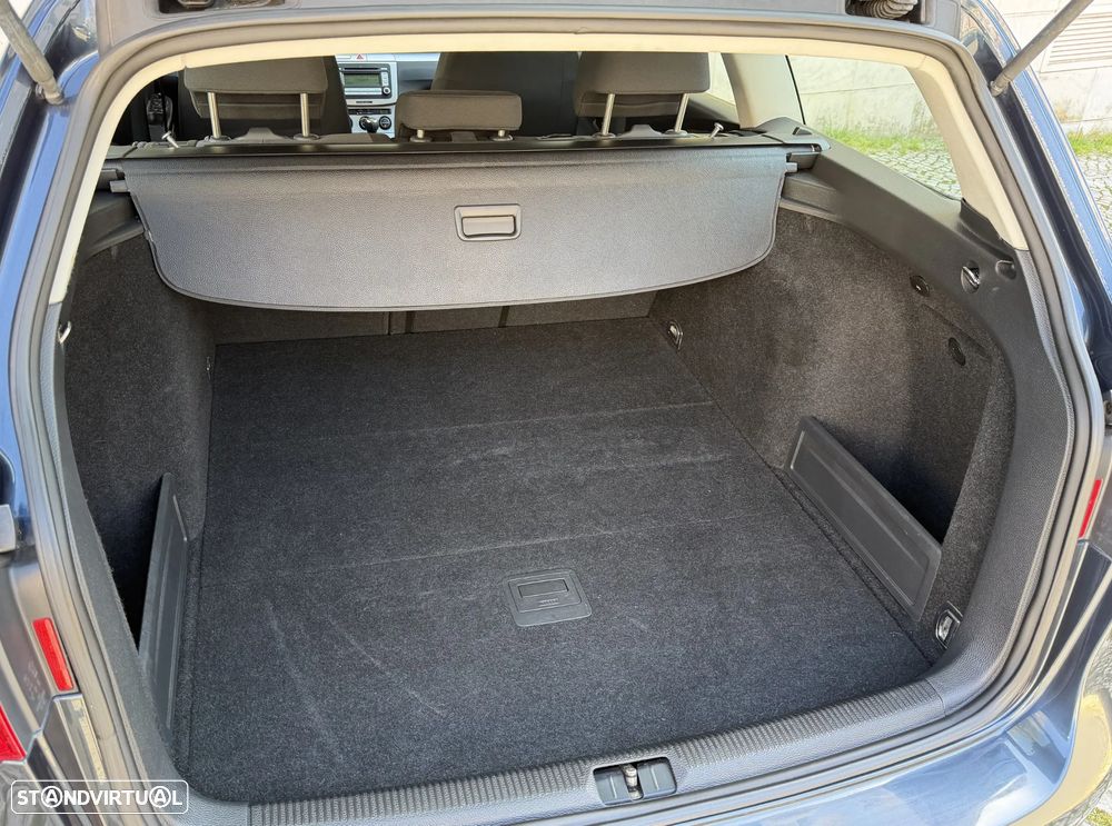 VW Passat Variant 1.9 TDI Confortline - 28