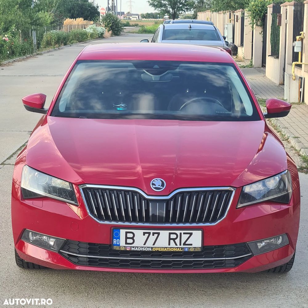 Skoda Superb 2.0 TDI DSG Ambition - 1